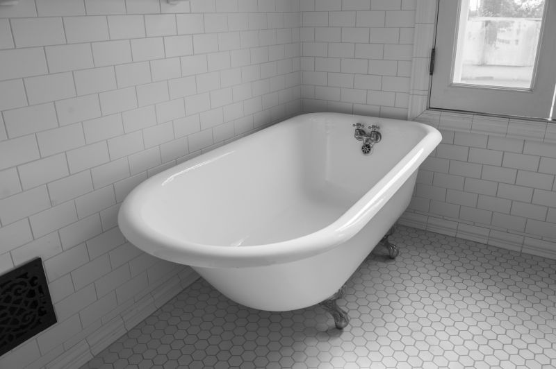 Vintage Roll-Top Tub